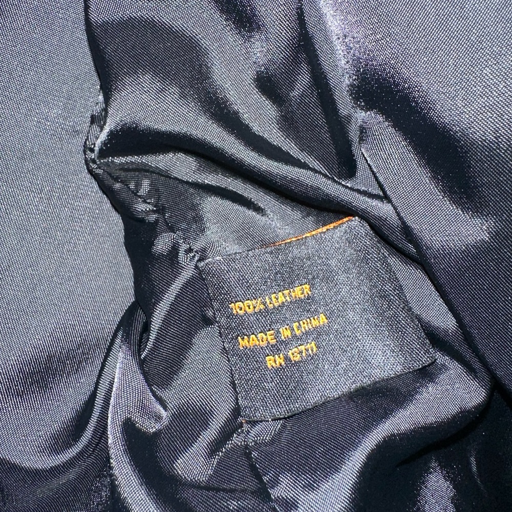 Leather jacket - Picture 2 of 5